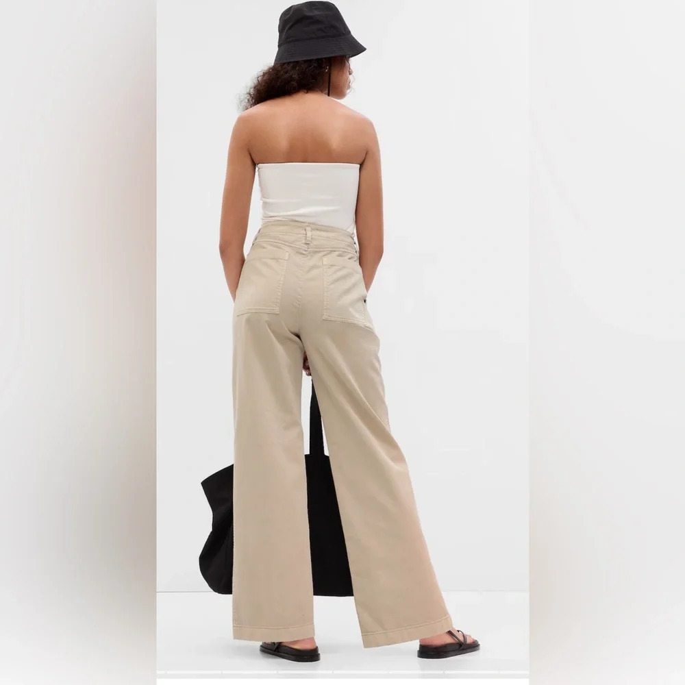 New with tags - Gap Loose Khakis - Size 12 - Moonstone Tan - Picture 3 of 4